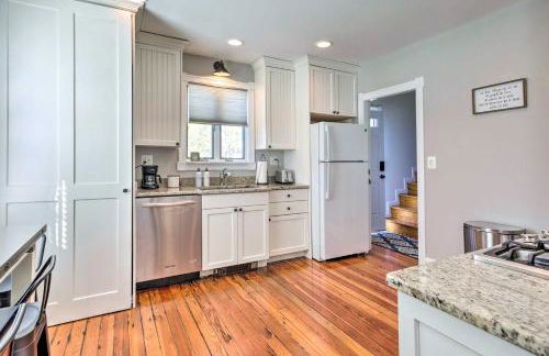 Mystic Refuge with Patio Less Than 1 Mi to Downtown! - Foto 8