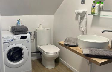 Appartement de la Fontaine à la Tour du Pin hyper centre parking privé - Foto 17