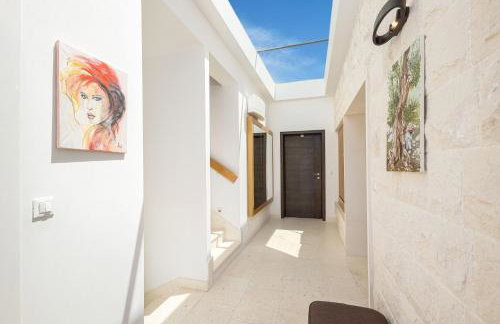 Villa True Oasis with Heated Pool - Photo 52