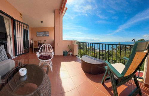 SUNNY HOUSE AT THE BEACH infinity pool shared - Foto 6