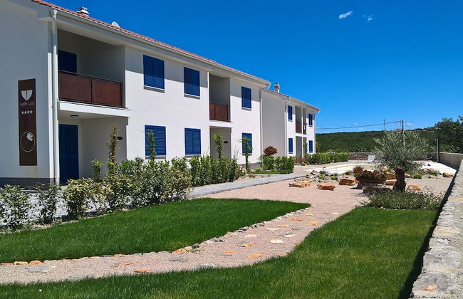 Wabi Sabi Resort & Apartments - Photo 12