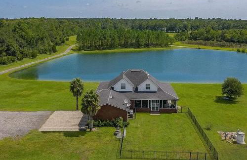 Spacious Waterfront - Sleeps 20! - Foto 1