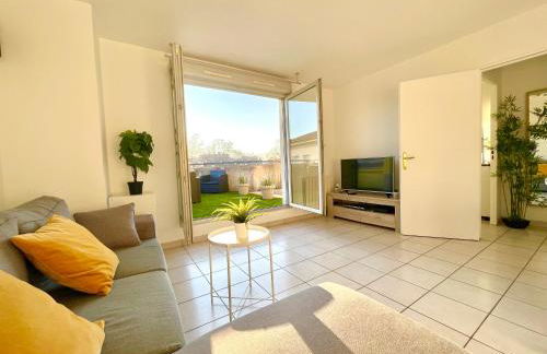 BnGo I Immense RoofTop Lyon I 2 chambres, 4 places parkings, 2 immenses terrasses, 8 personnes - Photo 27