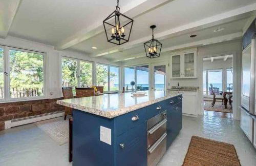 Direct Waterfront 4 Bedroom Beach House With Stunning LI Sound Views & Private Beach - Foto 27