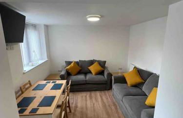 Newly built 2 bed flat in the heart of Leek - Photo 4
