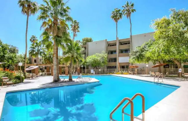 Charming 1-bdrm Condo Steps to Old Town Scottsdale - Foto 1