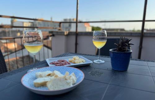 Dimora Pasolini , Stylish Two Bedroom Apartment in the Historic Center - Foto 11