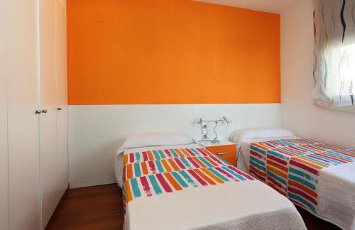 AT014 A pocos metros de la playa, equipamiento completo, piscina comunitaria - Foto 23