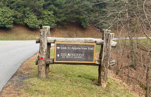 Cabin near Asheville, Hatley Pt, hot tub, views - Foto 23