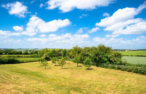 Pet Friendly Apartment with Rural Views & Parking - Foto 4