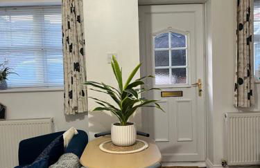 The Wavers Ideal for airport links NEC JLR - Foto 5