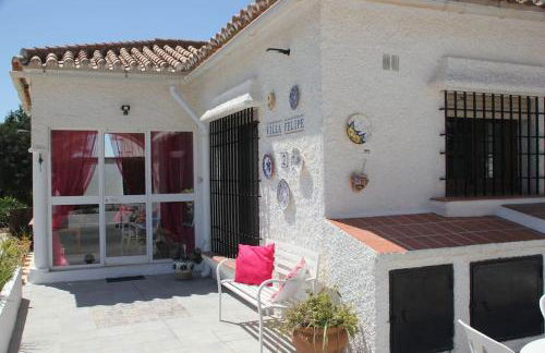 Stunning Villa Felipe, with private pool & hot tub - Foto 15