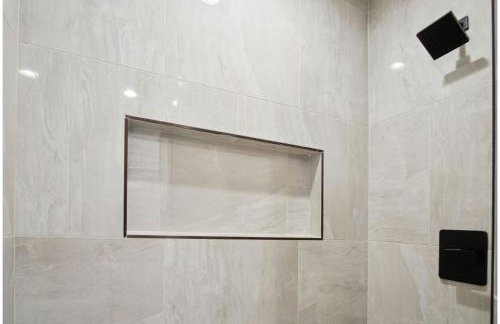 Stylish Spacious Comfort 4BR3BA Downtown Gem - Foto 25
