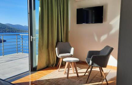 Vila Hera Korčula, Special one, pool, right on the sea,parking, 8 people - Photo 29