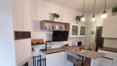 La Casa degli Sbilfs - Wi-Fi, Netflix e Garage Box , a 2 minuti dal Monte Zoncolan - Foto 4