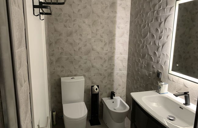 Funchal Apt- Sleeps 2 - Pool & Parking - Madeira - Foto 14