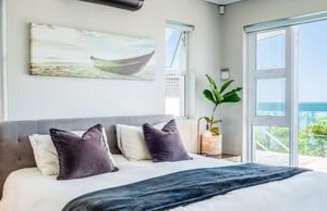 Camps Bay Holiday Apartment in Secure Complex With Private Pool and Parking Houghton Views - Foto 12