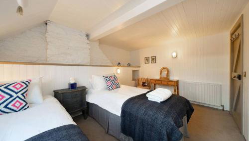 Barometer Cottage - Photo 5