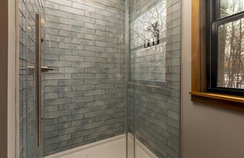 Romantic 1BR Cabin w Hot Tub Near Carbondale - Foto 7