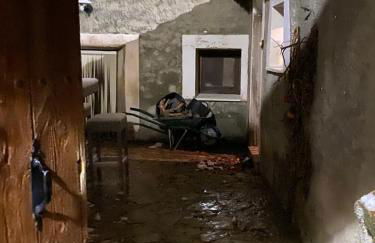 CASERIO INAZARES - CASAS DE MONTAÑA CON CHIMENEA Y NIEVe - Foto 37