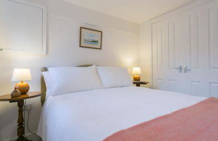 Custom Mews - Photo 30