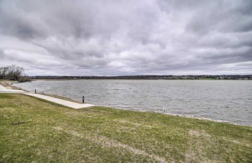 Cozy Lake Geneva Retreat with Year-Round Views! - Foto 31