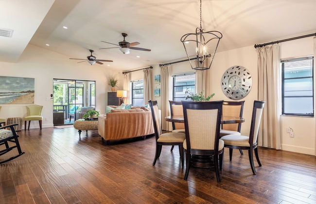 Private Pool + Sunroom Beach Escape at Manatee - Foto 14