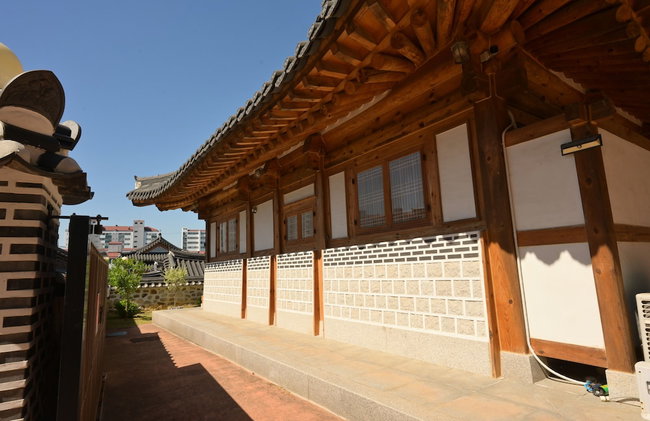 Donghae Hanok Donganjae - Foto 29
