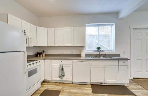 Stunning Peak Views Near Utah Lake! Cozy Getaway - Photo 6