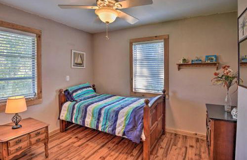 St Johns River Canal Home with Grill! - Foto 19