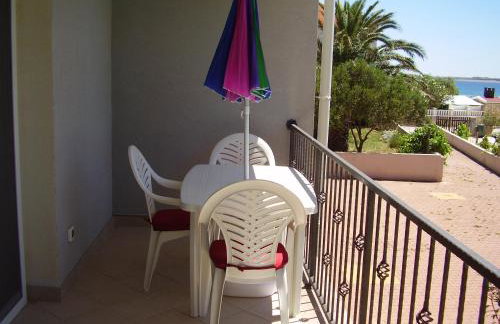 Water view brand new Apartment, short stroll to beach, peaceful! - Foto 6