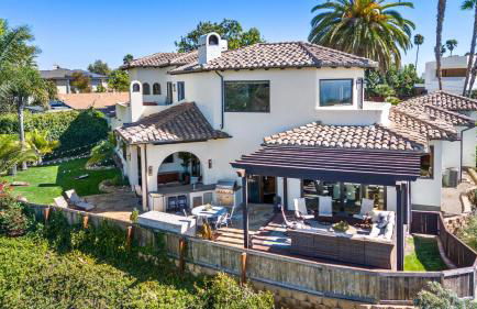 Timeless Spanish Villa with Panoramic Ocean Views - Foto 60