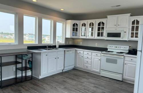 Holden Beach House Second Row with surround views! - Foto 9