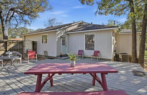 Howdy Hang Out - Cozy, Cute and Comfortable House! home - Foto 28