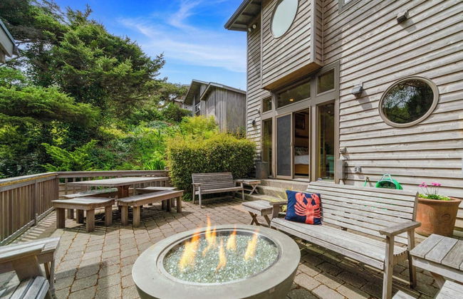 The Castle Rock Estate by Avantstay Steps From Arch Cape Beach w/ Hot Tub & Sauna - Foto 4