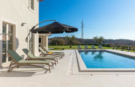 Beautiful villa Jurasi with outdoor pool in Tinjan - Foto 13
