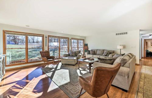 Hot Tub and Shared Dock Lakefront Grove House - Foto 7