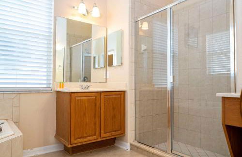 Stunning 5Bd Single Family Home with Pool Close to Disney 7420 - Foto 39