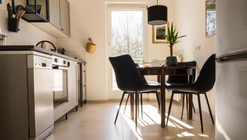 FeelsLikeHome - Traumhafte zentrumsnahe Wohnung mit Balkon&Parkplatz - Foto 4