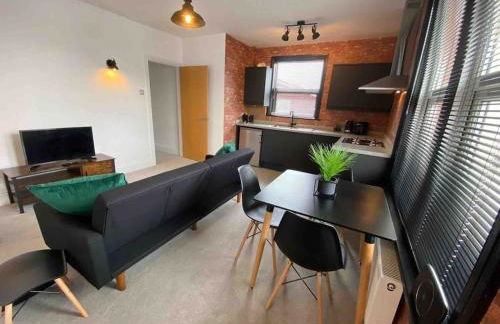 1 bed flat with parking near town centre - Photo 1
