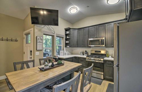 Secluded Butte Meadows Cabin with Deck and Grill! - Foto 8