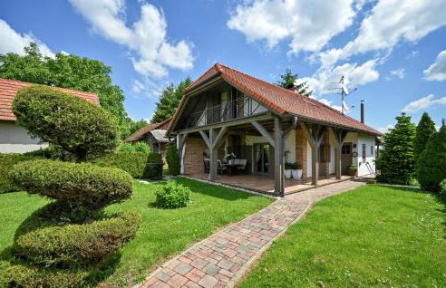 2 Bedroom Amazing Home In Vrtlinovec - Foto 1