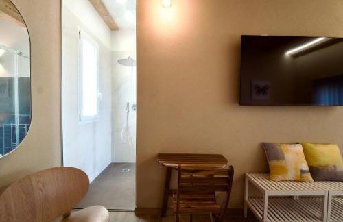 Elorina Home Suite - Photo 40
