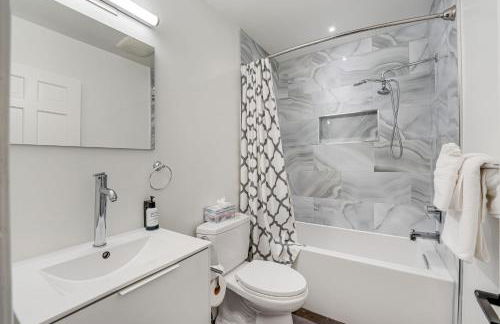 Walk to Georgetown - GWU - Kennedy Center - National Mall - Metro - Foto 25