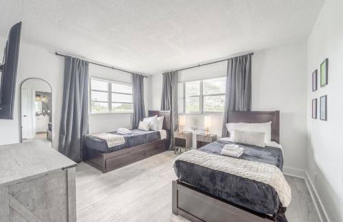 Ocean Whisper - Sleeps 11 - Palm Wave Stays - Foto 7