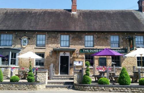 Petham Cottage Stanwick 2 bed sleeps 6 - Photo 19