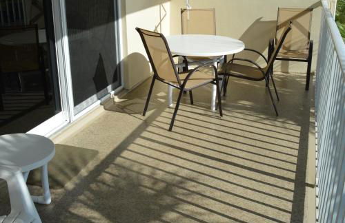 Holiday Villas II ON THE BEACH w/Intercoastal View - Foto 3