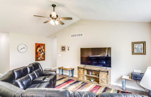 8 Mi to Ark Encounter Family Home with Deck and Grill - Foto 5