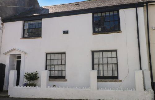 Carew House Cottage - Photo 1