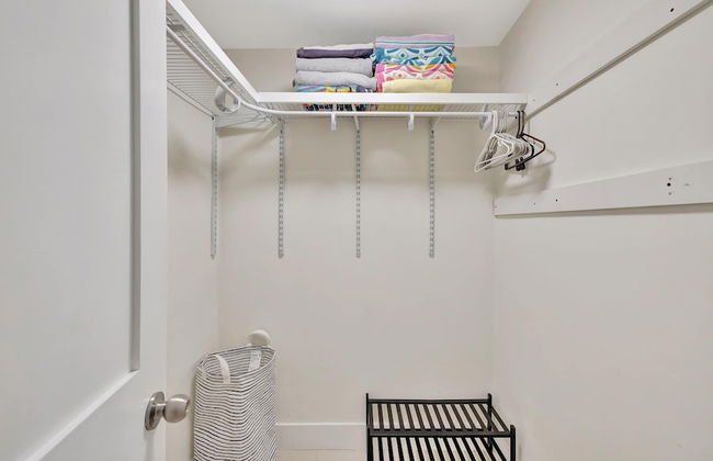 Waterfront Oasis w/ Enclosed Pool! - Foto 33